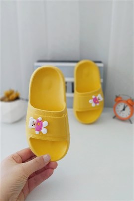 Önü Ayıcıklı Çocuk Sandalet Sarı